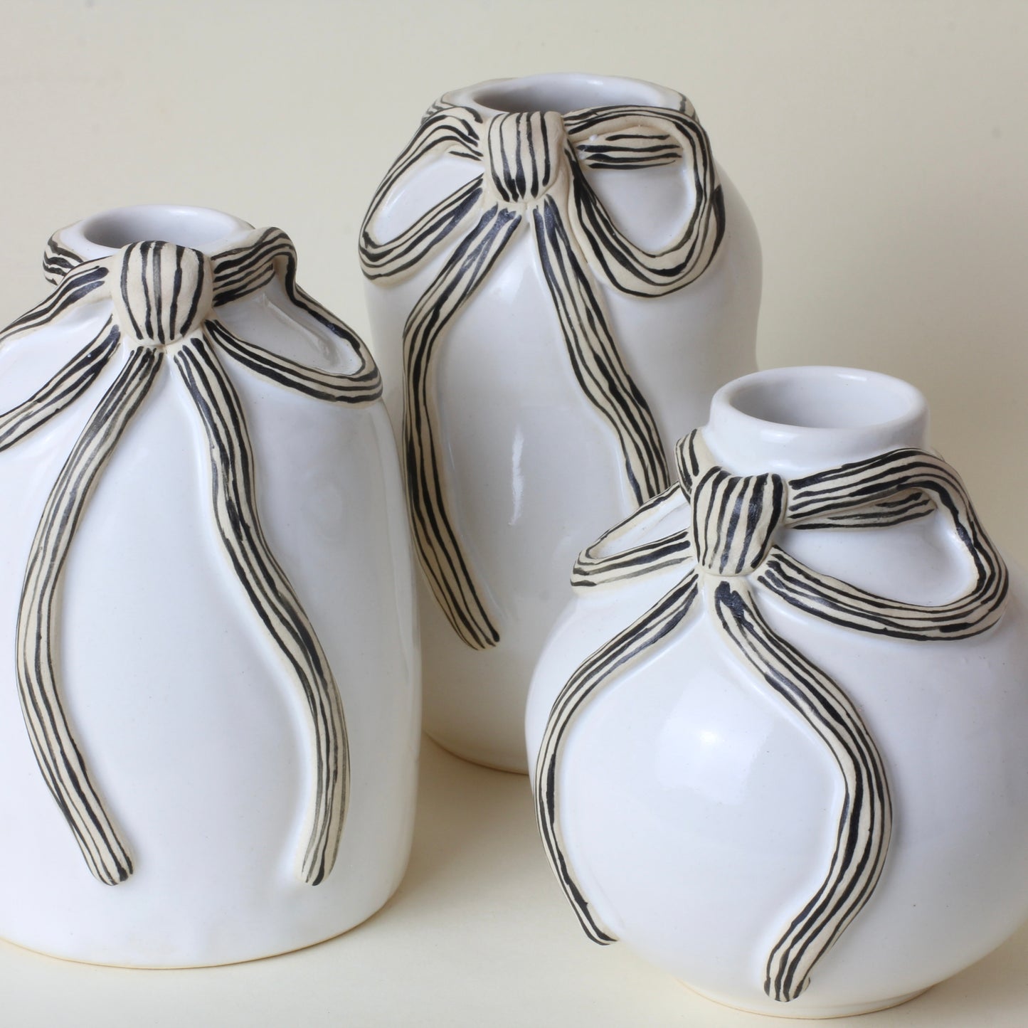 🎀Stripey Bow Vases🎀
